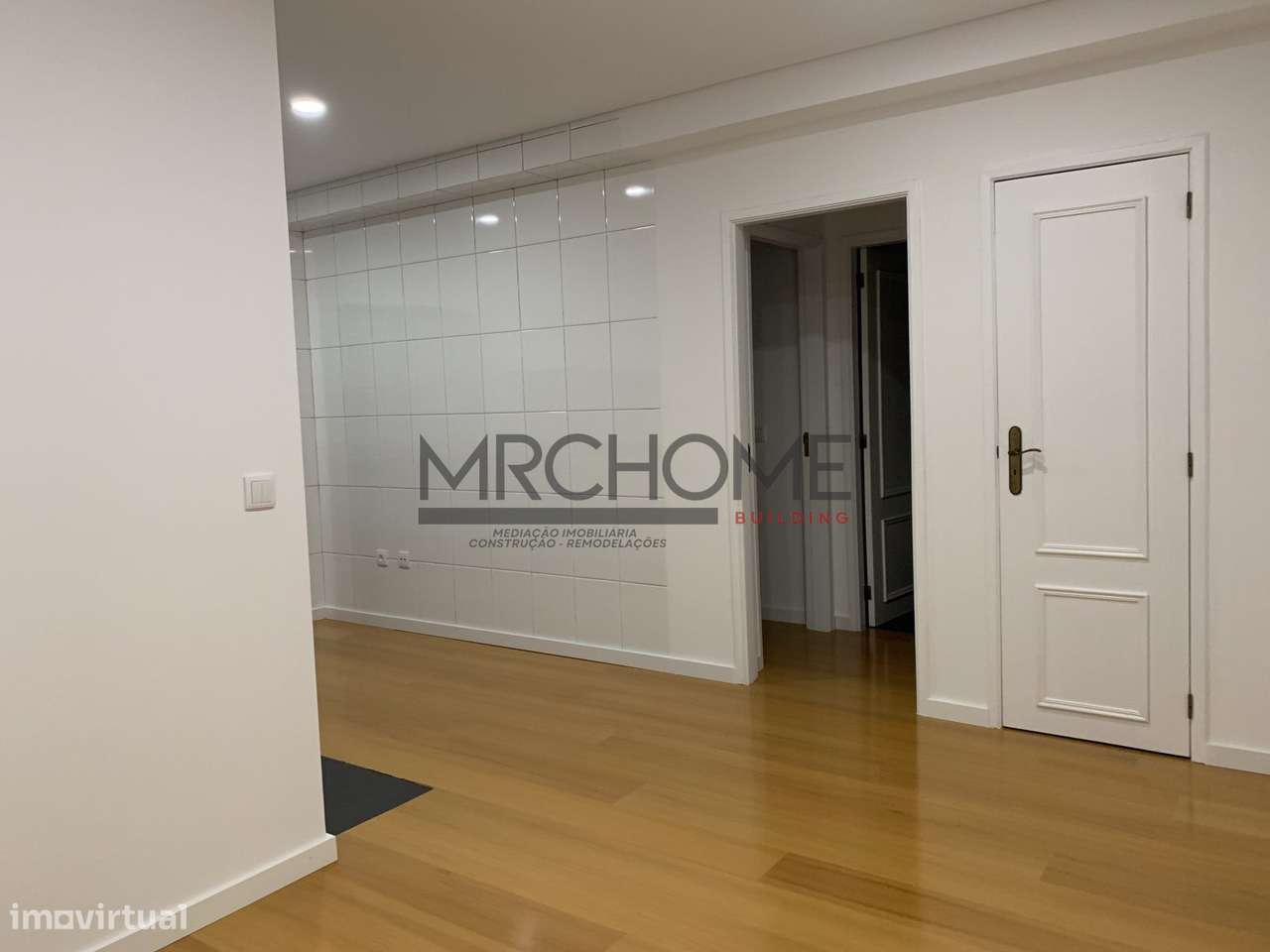 Apartamento T1 Junto ao Complexo desportivo da Rodovia-9