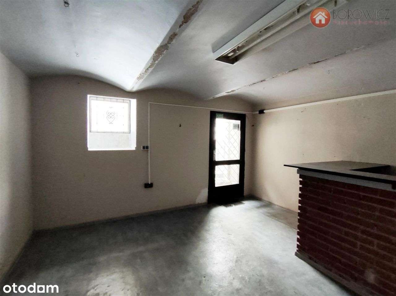 Deptak ul. Mickiewicza - blisko przystanku Mzk - Pełny obrazek: 5/6