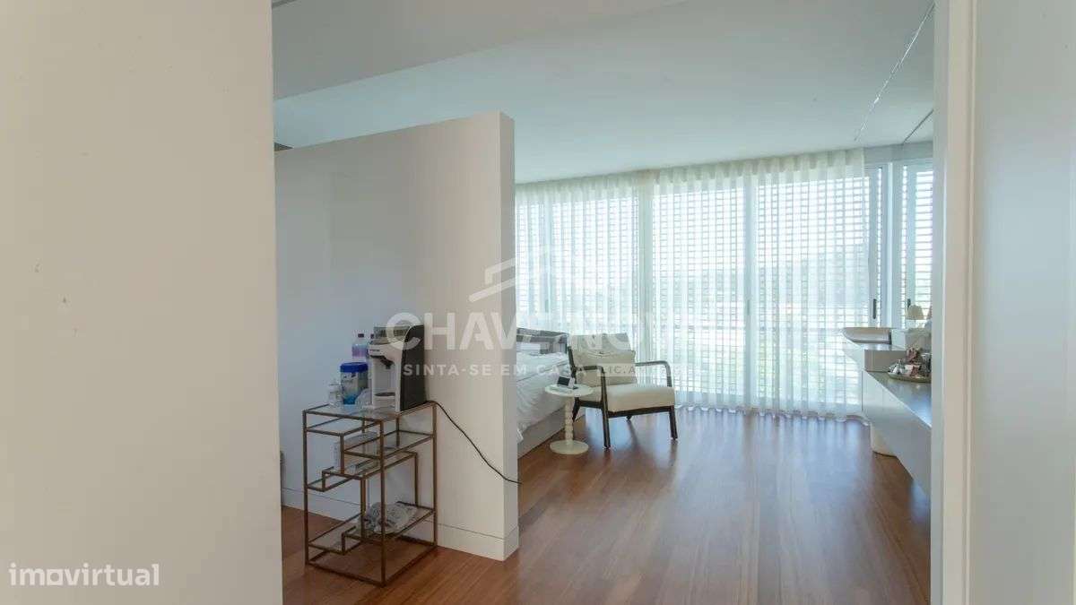 Moradia T3 com 4 casas de banho e piscina na Madalena-33