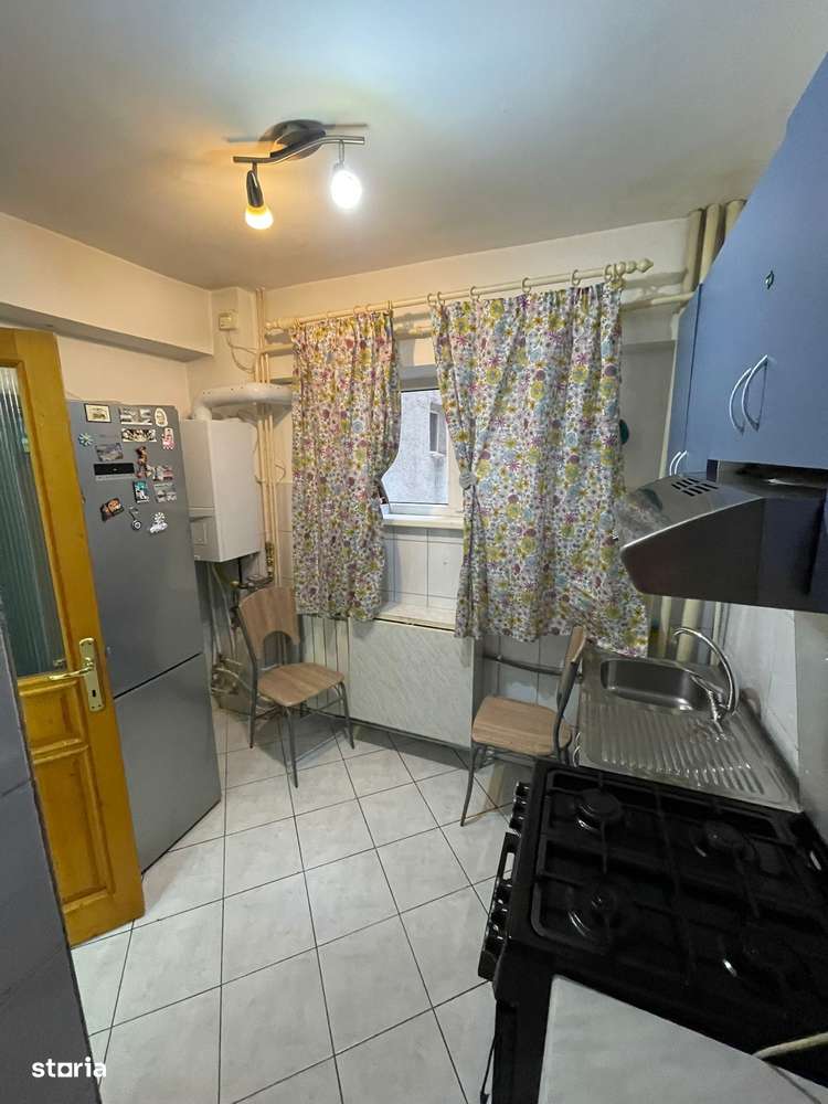 Apartament cu 3 camere decomandate, G. Enescu-13