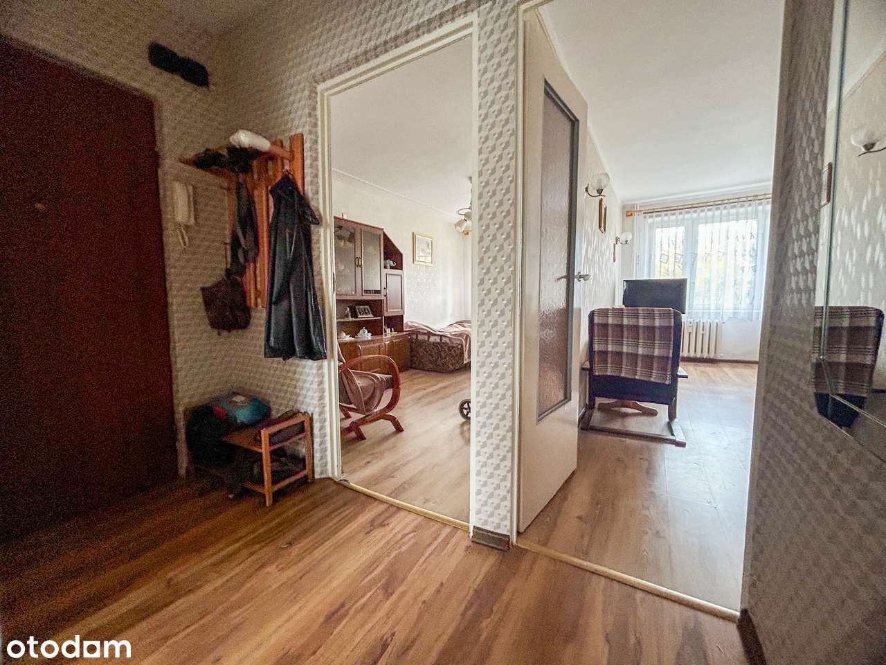 Na sprzedaż trzypokojowe mieszkanie - Piastów-5