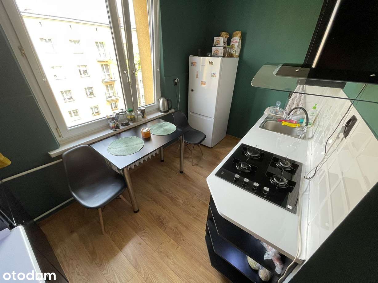 Sprzedam duże słoneczne M3 balkon 50m2 III piętro Grodzka-4