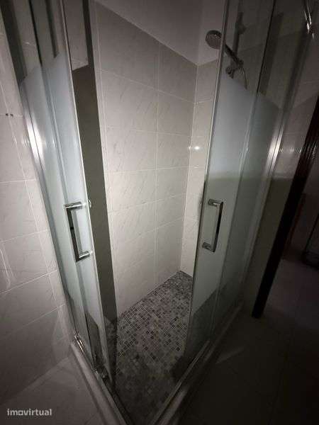 Apartamento T1, a 150m da praia - Grande imagem: 4/8