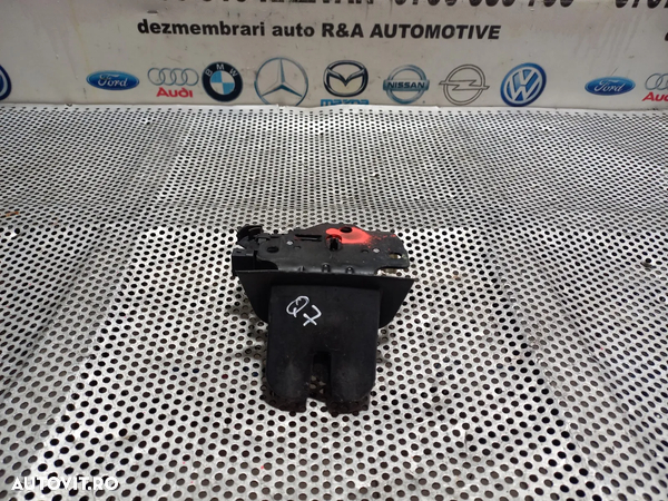 Broasca Blocator Incuietoare Haion Hayon Audi Q7 4L An 2006-2007-2008-2009-2010-2011-2012-2013-2014-2015 - Dezmembrari Arad - 1