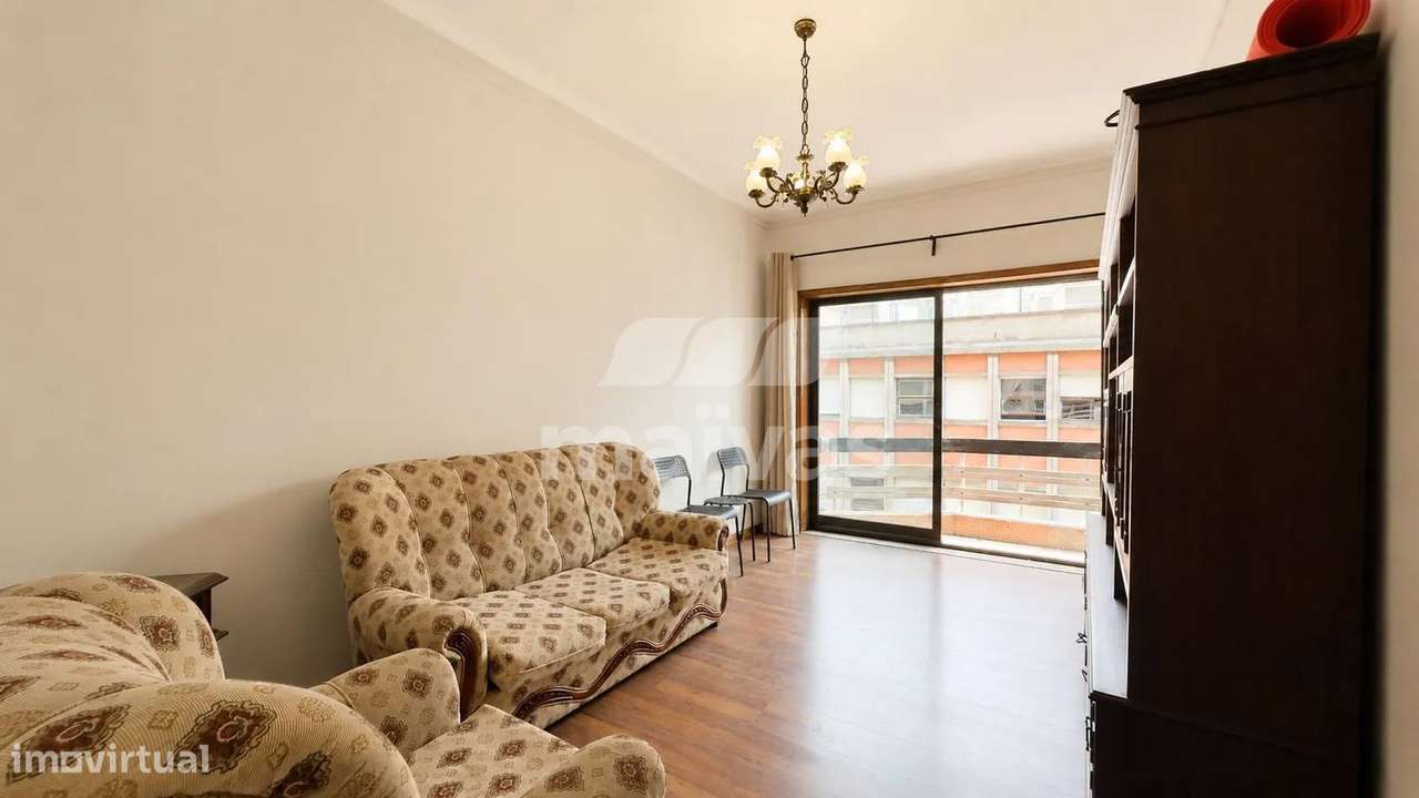 Apartamento T1 - Rua Santa Catarina, Porto-1