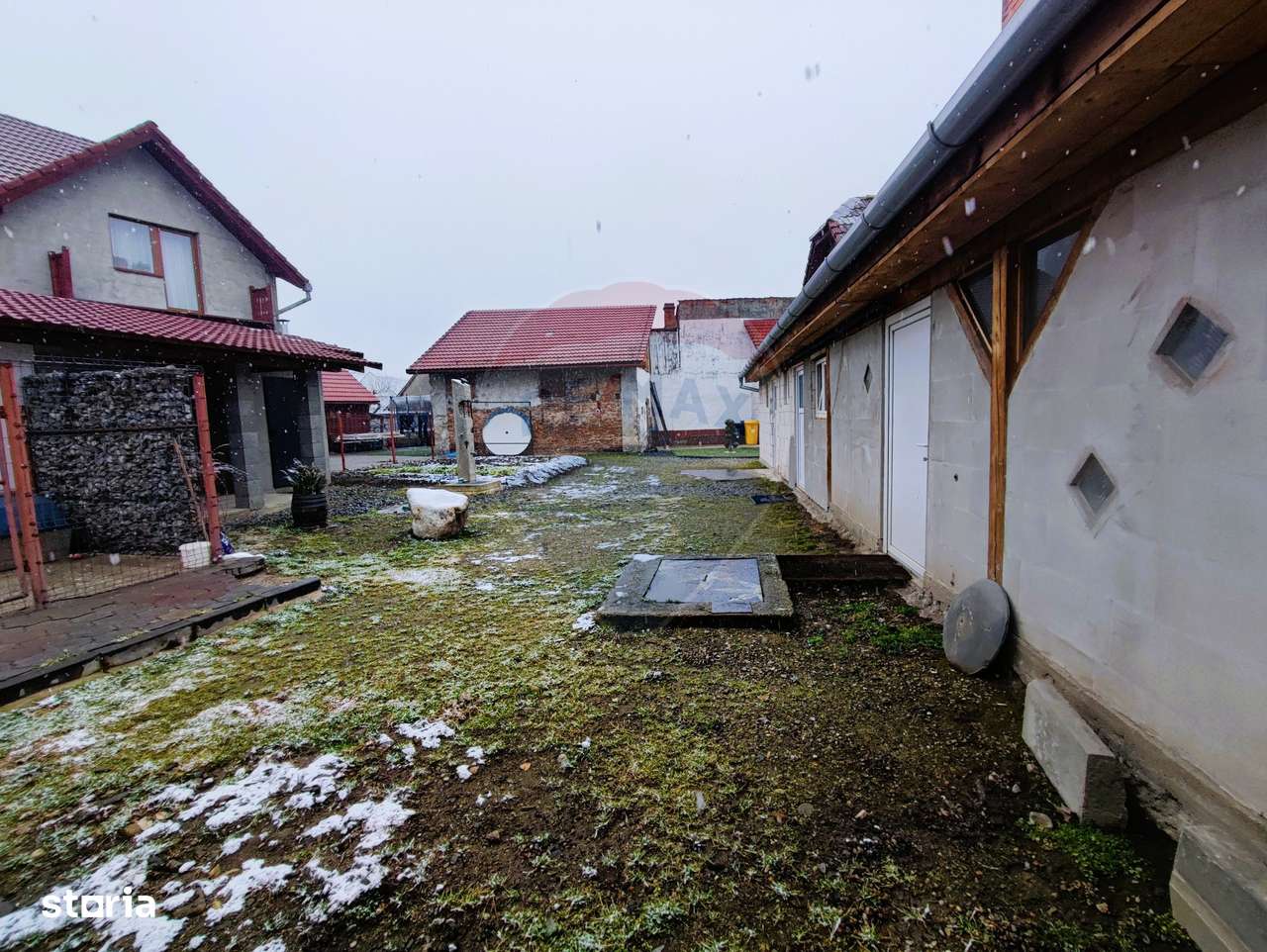 Casă / Vilă cu 3 camere de vânzare în zona Sud-1