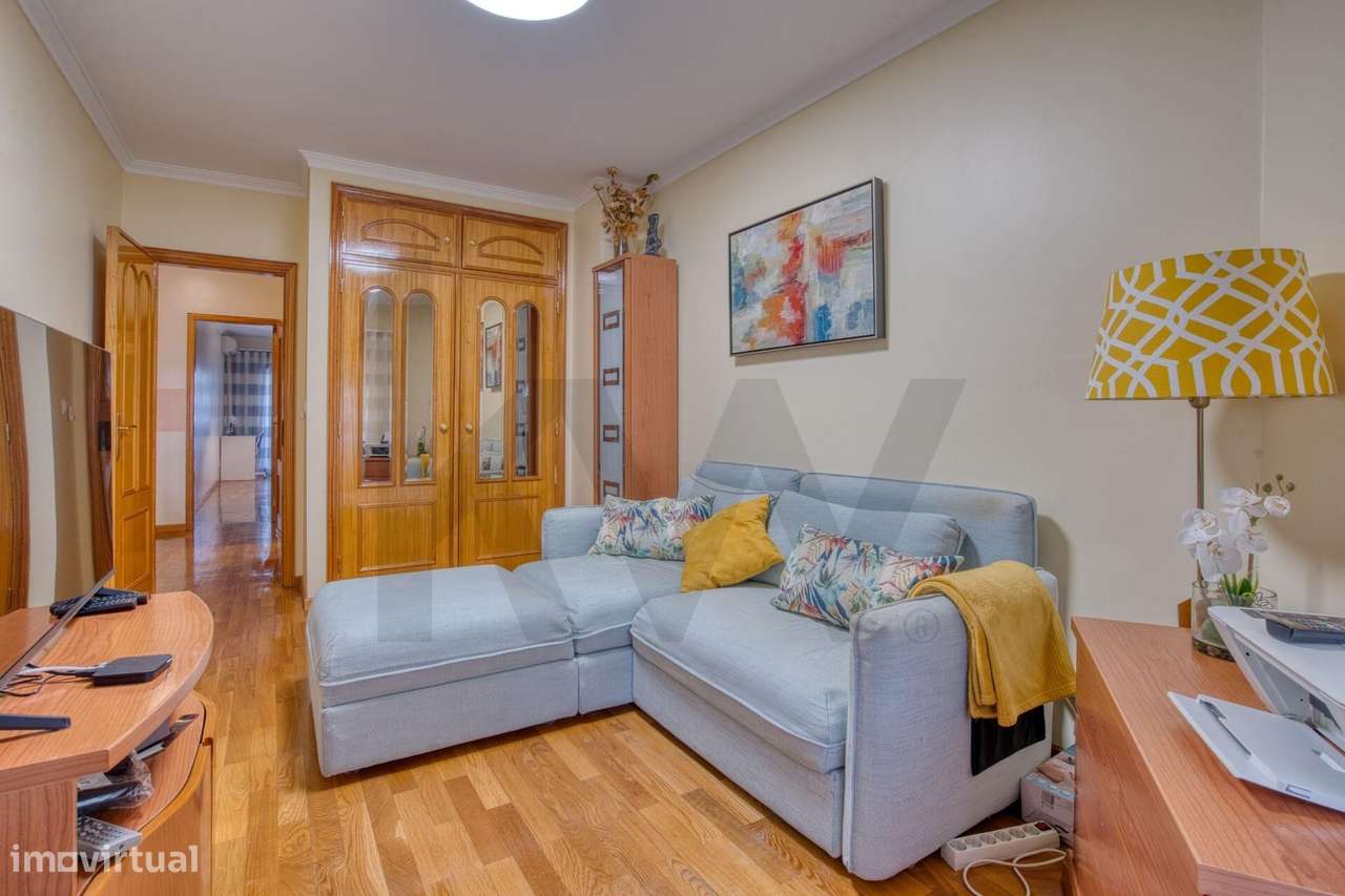 Apartamento T4 Massamá-9