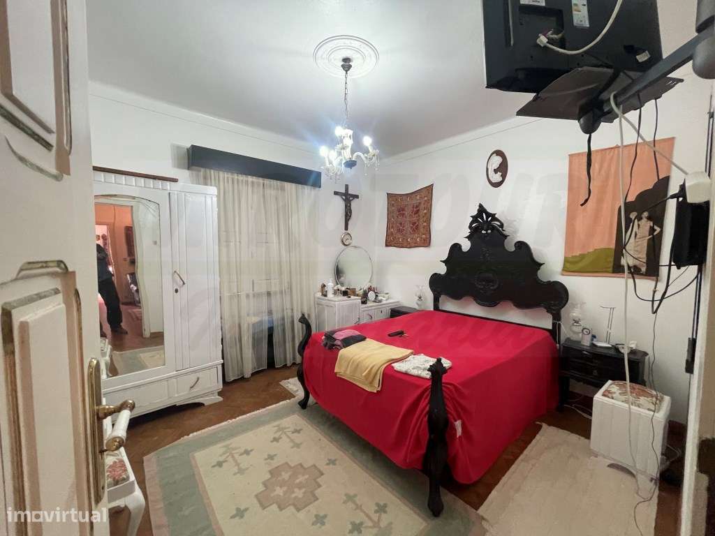 Moradia com Antiga padaria-7