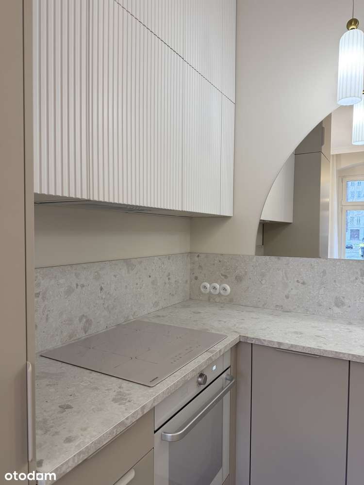 NA SPRZEDAŻ po remoncie GOTOWE do wprowadzenia 2 pokoje CENTRUM - Pełny obrazek: 2/18