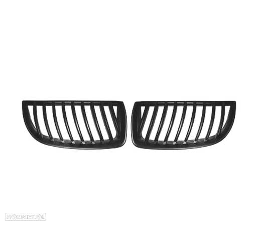 GRELHAS FRONTAIS PARA BMW E90 05-08 PRETAS - 1