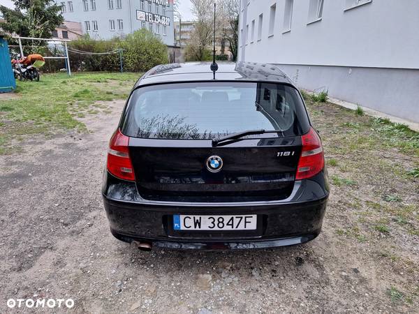 BMW Seria 1 118i - 24