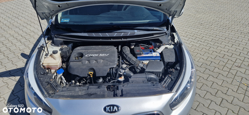 Kia Ceed - 8