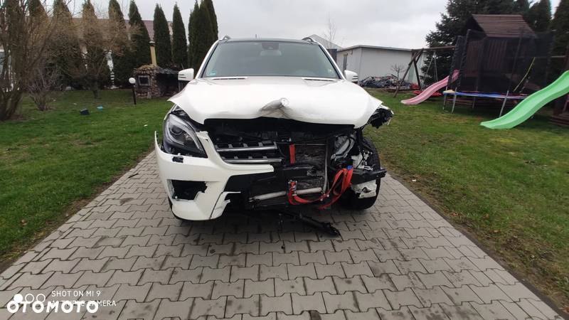 Mercedes-Benz ML 350 4MATIC BlueEFFICIENCY 7G-TRONIC Edition 1 - 5