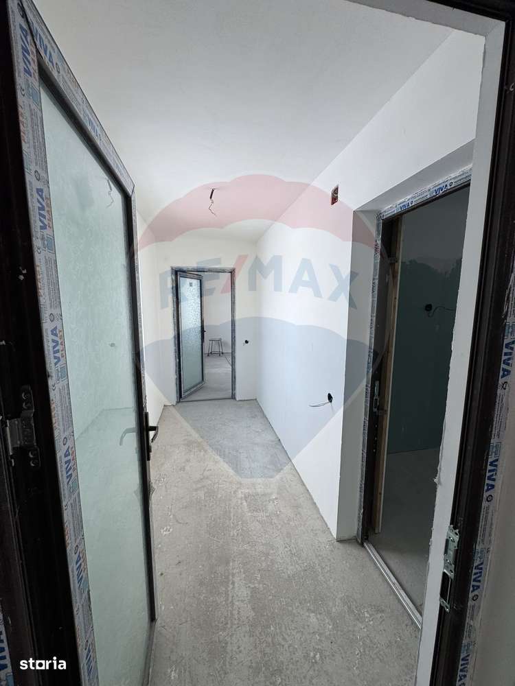 Casă / Vilă cu 6 camere de vânzare-12