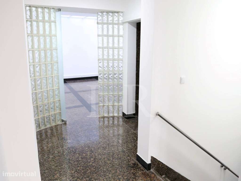 Loja renovada com 180 m2 na Penha de França, Lisboa - Grande imagem: 3/15