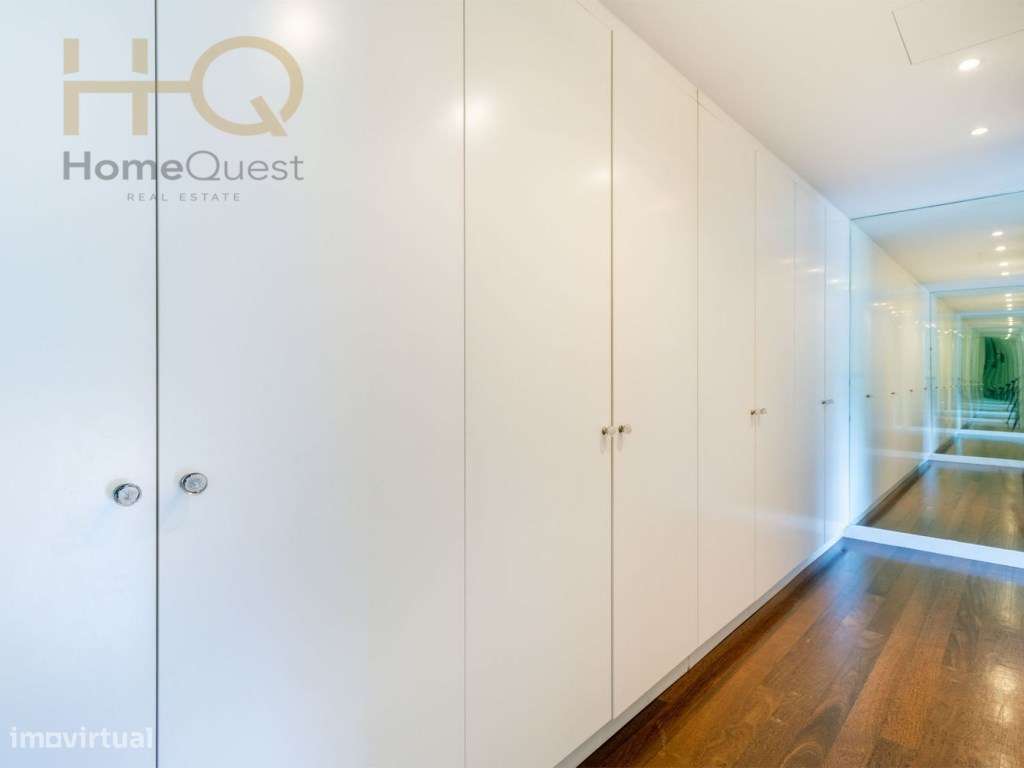 Moradia T4+2 Bairro da Martinha-52