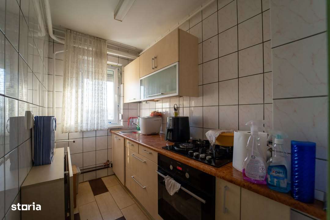 Apartament 4 camere cu centrala zona Vlaicu 75.500 negociabil-1