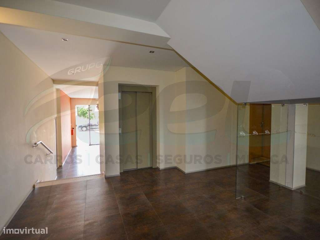 Fantástico apartamento t2 em condomínio privado-4