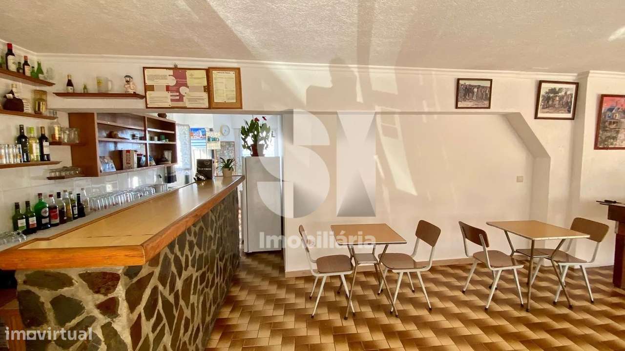 Moradia em Pedra Com Espaço Comercial Ativo | Vista Serra | Arouca - Grande imagem: 4/20