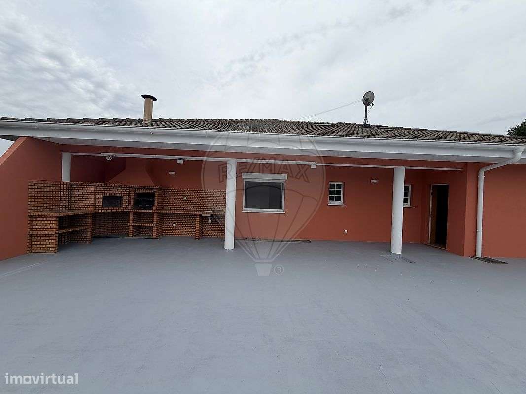 Moradia T4 para venda-24