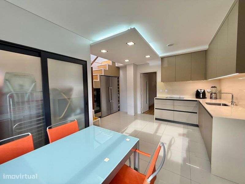 Apartamento T3 com Terraço, Garagem e Piscina – Ferreiros - Grande imagem: 4/11