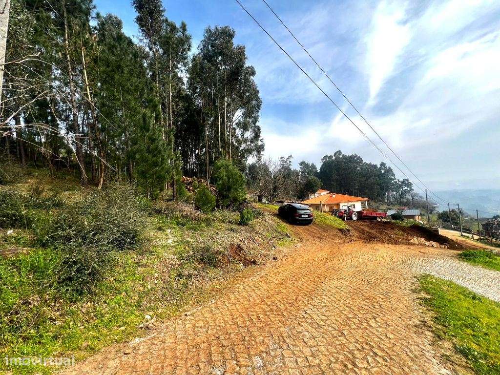 Terreno para construção de moradia com 1300m2 situado em Telões, Am... - Grande imagem: 4/9