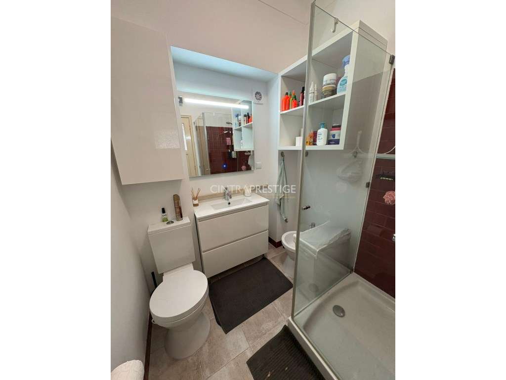 Apartamento T2 Remodelado com Varanda - Odivelas-Olival de Basto-13