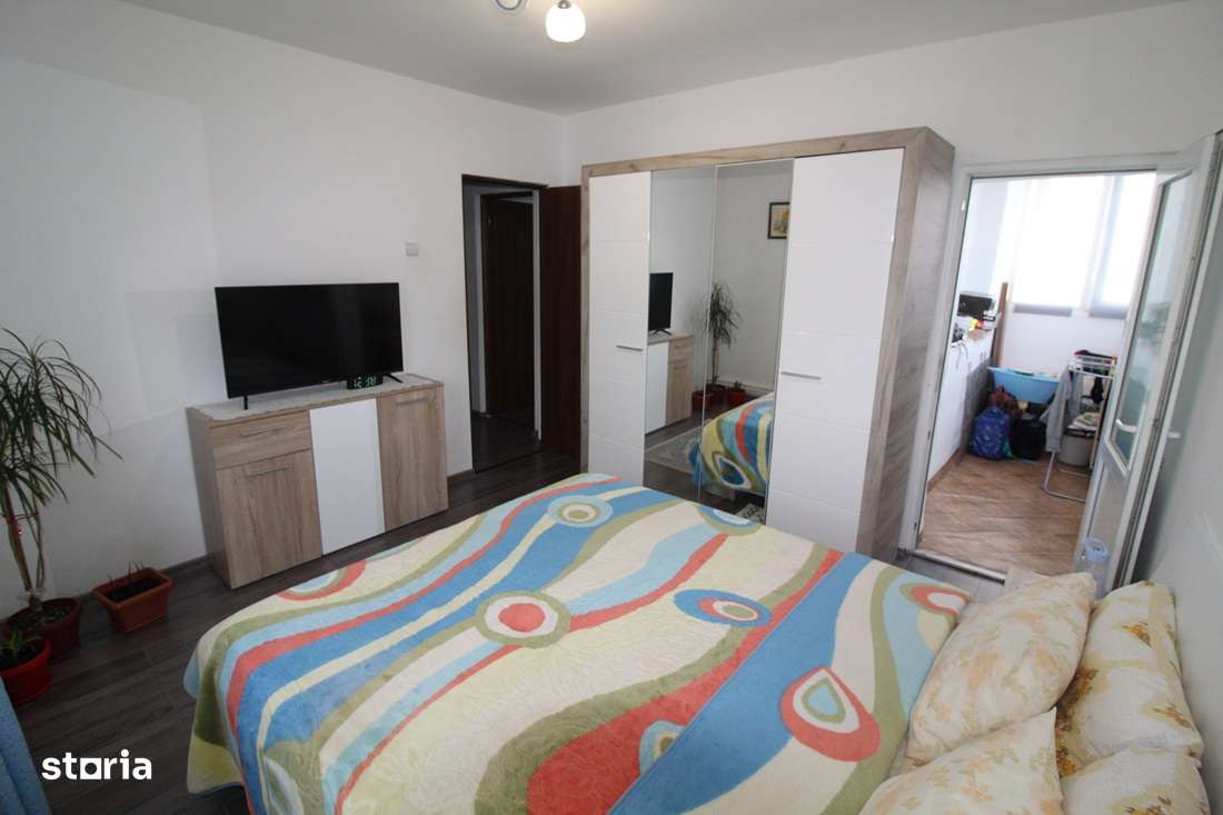 Vând apartament 3 camere în Hunedoara, Micro7-Trandafirilor, parter-2