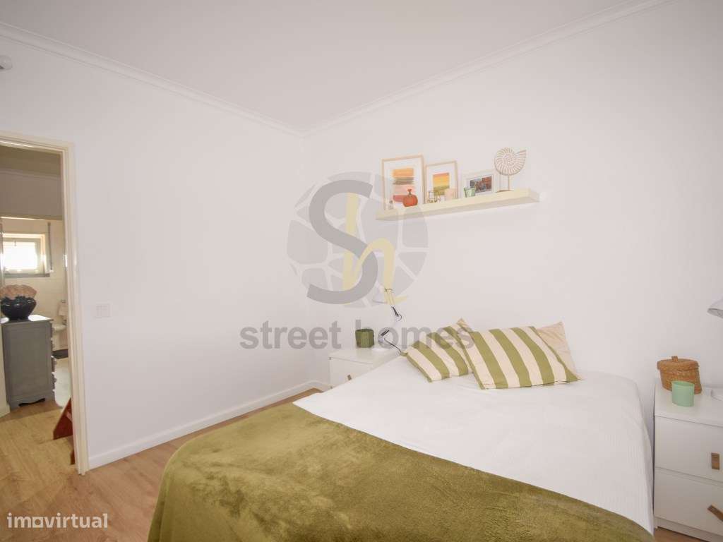 Moradia espaçosa com 2 pisos mais sótão , garagem e espaço exterior...-10