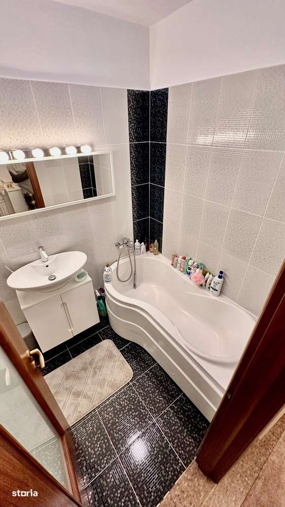 Apartament 2 camere decomandat Damaroaia 74mp - 5 min Lagoon Park-5