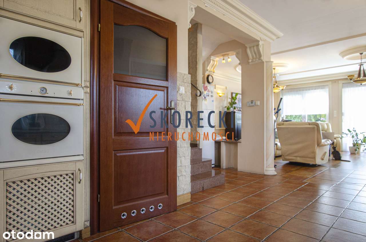 Przestronny Dom z Garażem i Tarasem na Os. Bajkowym-4