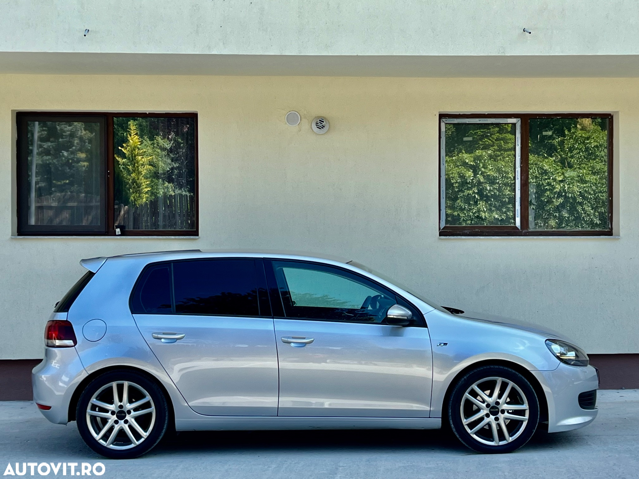 Volkswagen Golf 1.6 TDI DPF BlueMotion Technology Trendline - 14