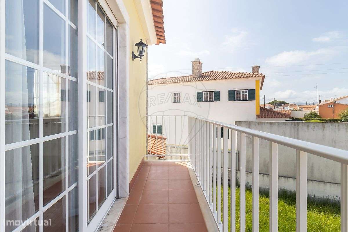 Moradia T4 com 570 m² de Terreno em São João das Lampas-22