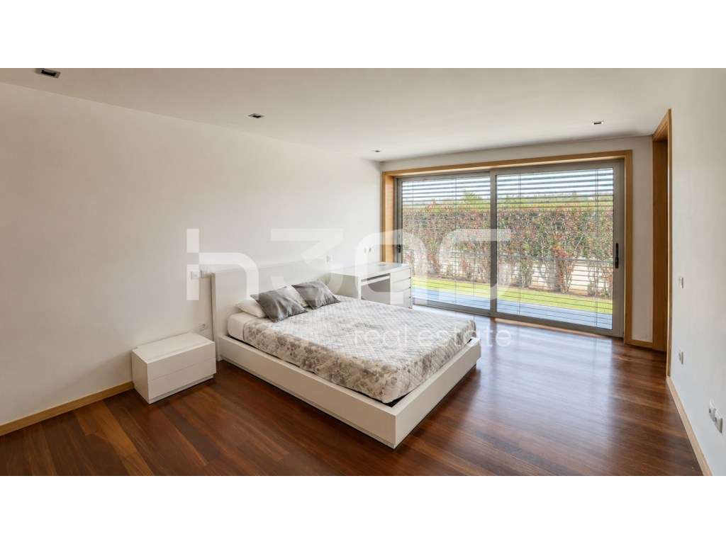 MORADIA T4 COM PISCINA INTERIOR - ONDE A NATUREZA MARCA PRESENÇA-14