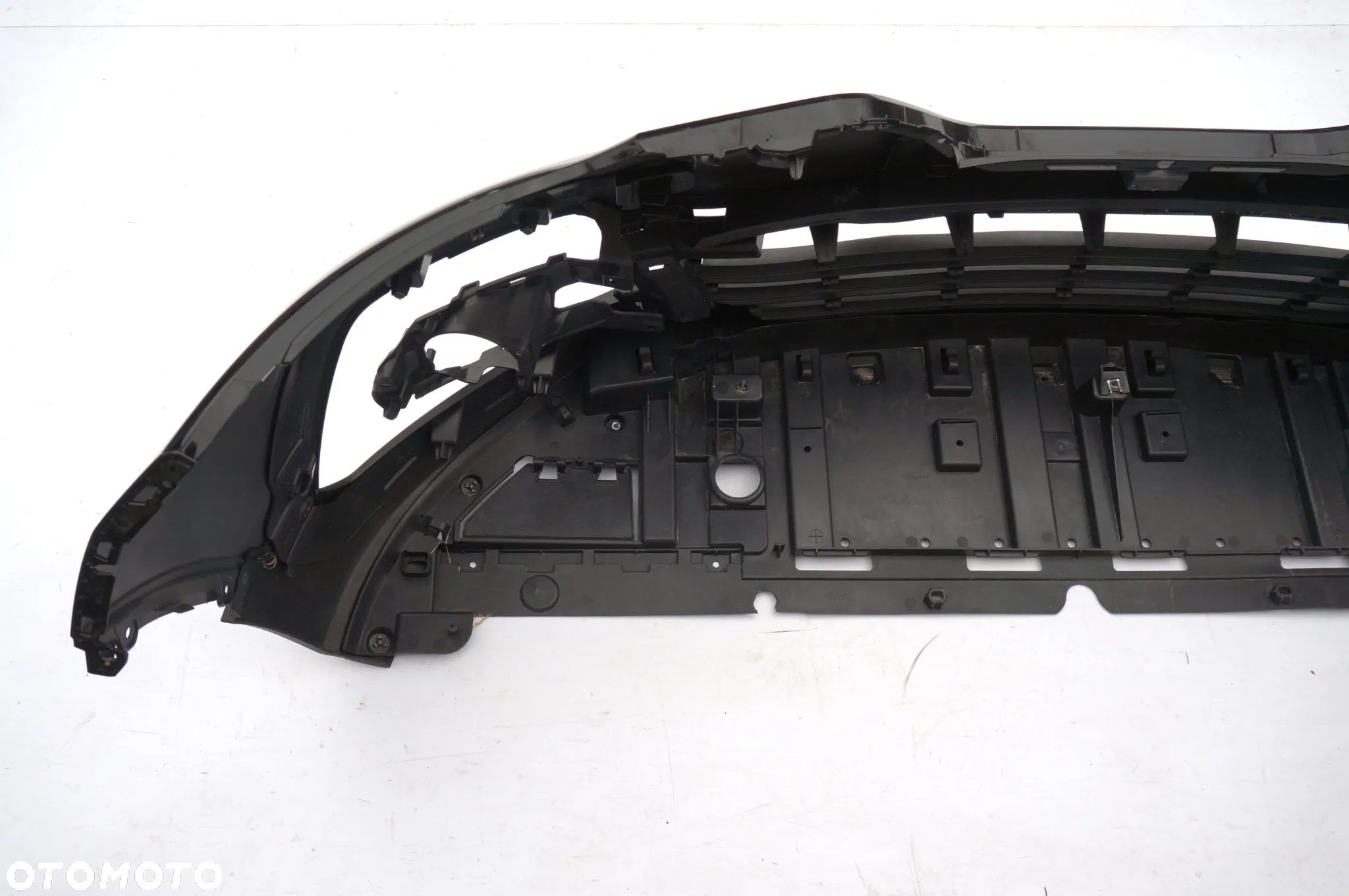 RENAULT CAPTUR 2016 - 2019 zderzak grill wspornik - 4