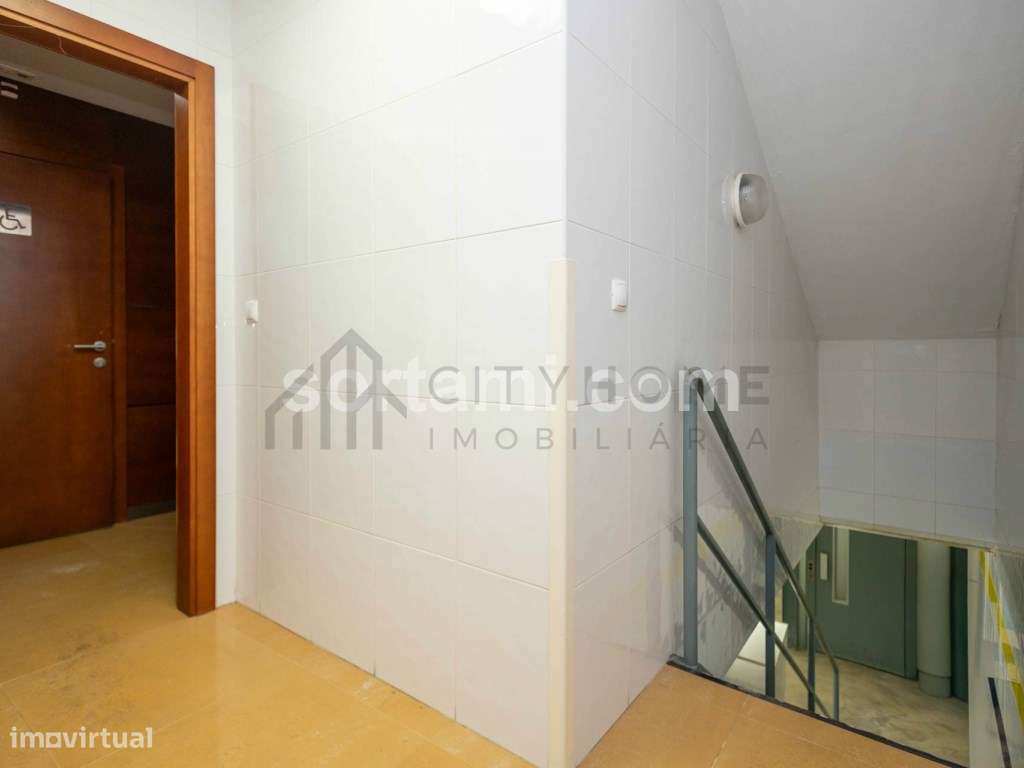 Espaço Comercial de 425m² no Coração de Faro-24