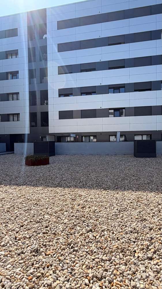 T2 com terraço – Condomínio Neovallis com Piscina | Valongo-1