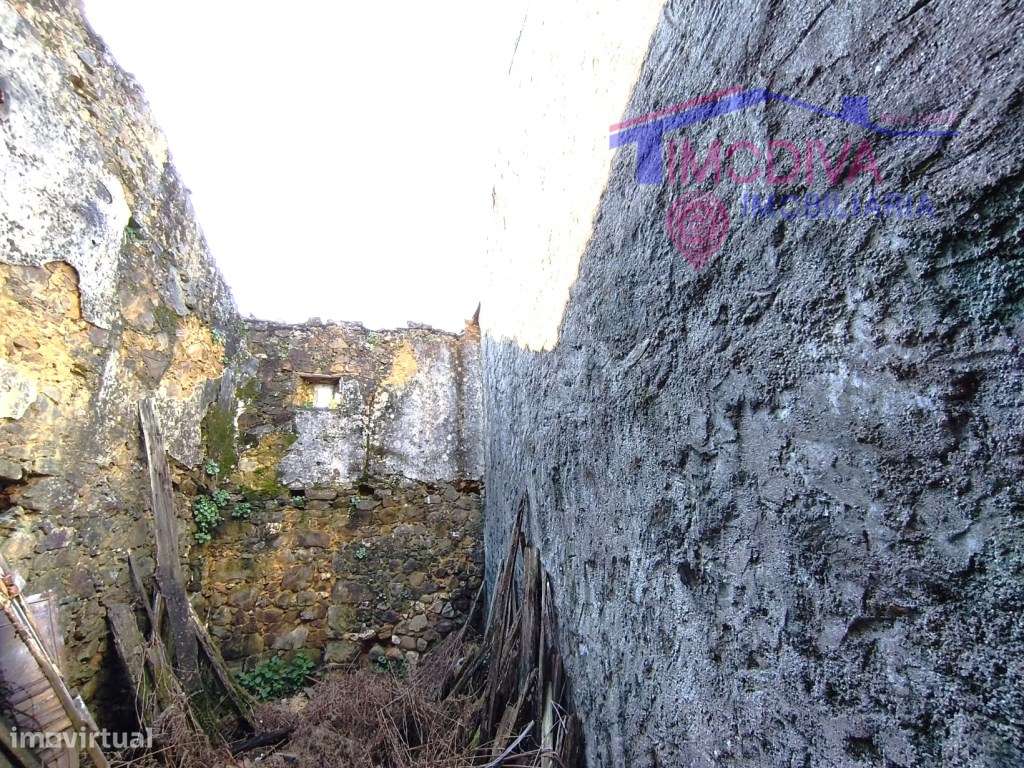 Casa de campo com terreno em Bairradas-14