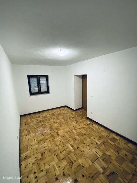 Apartamento T2 Renovado - Santar - Viseu - Grande imagem: 4/8