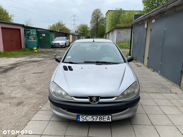 Peugeot 206 - 1