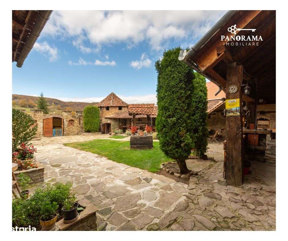 Pensiune rustică in Transilvania de vânzare în centrul comunei Saschiz - Imagine principală: 4/20
