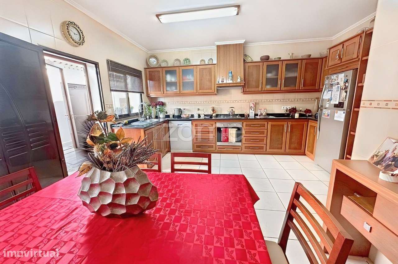 Moradia T4 - Aeroporto, Vila do Porto - Grande imagem: 5/15