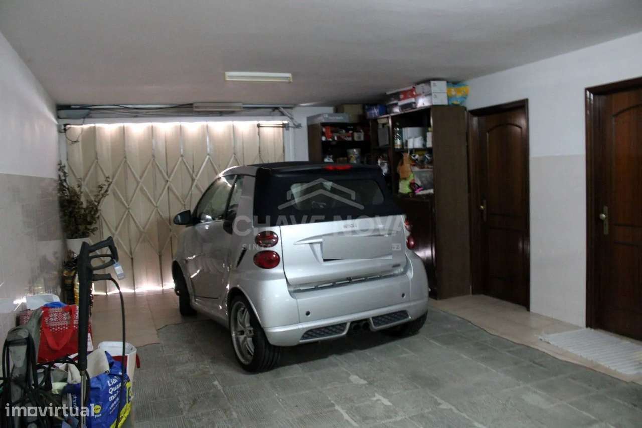 Moradia V4+Office, Pedroso, Jardim, Garagem, Próxima A29-23