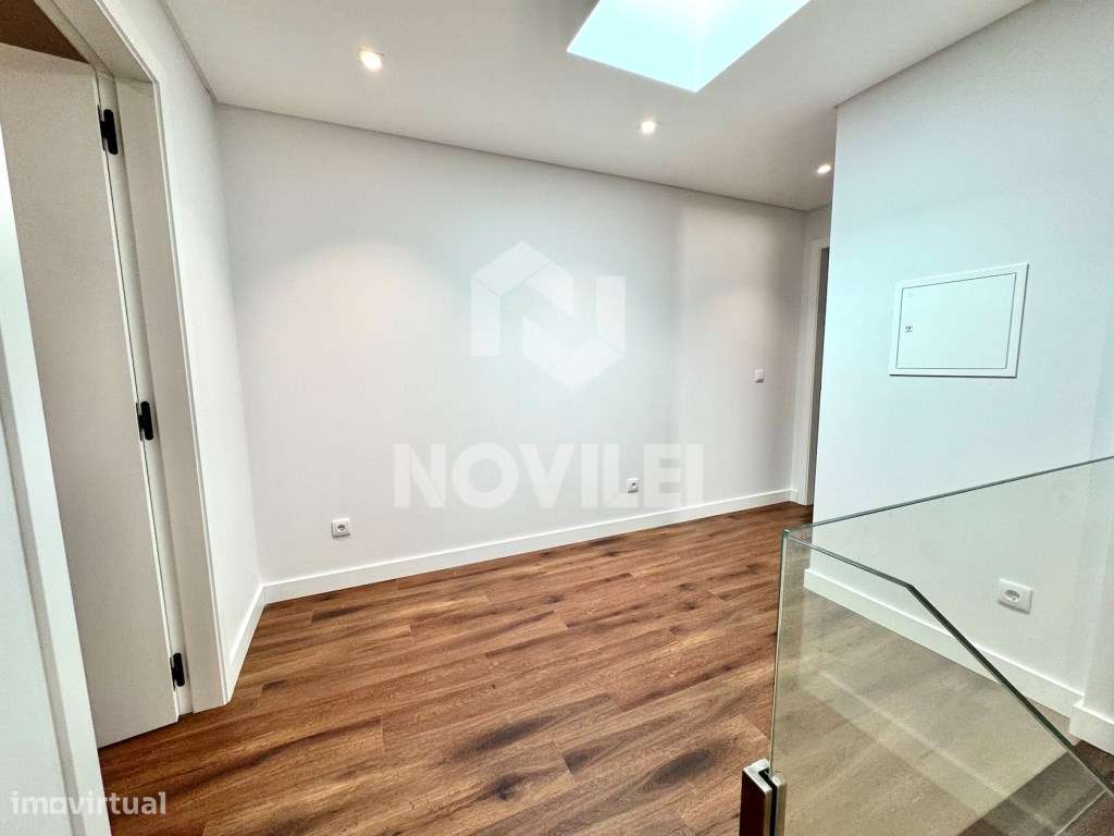 Moradia T3 em condomínio Fechado no centro de Leiria.-10