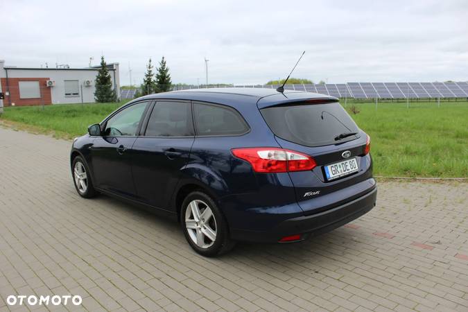 Ford Focus 1.6 Trend - 16