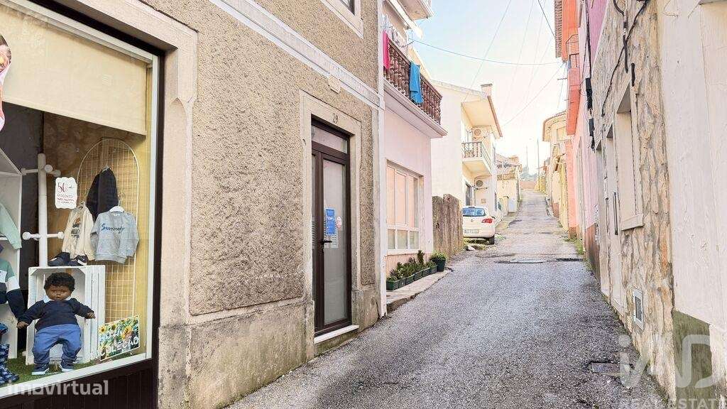 Loja / Estabelecimento Comercial em Amiais de Baixo de 83,00 m2 - Grande imagem: 2/23