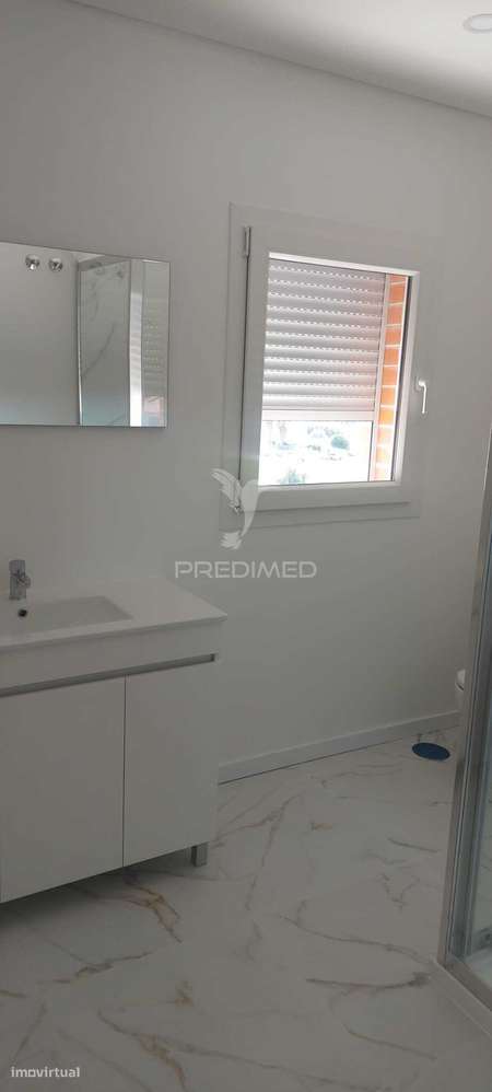 T4- URB. RAINHA CLAUDIA - ELVAS - Grande imagem: 2/13