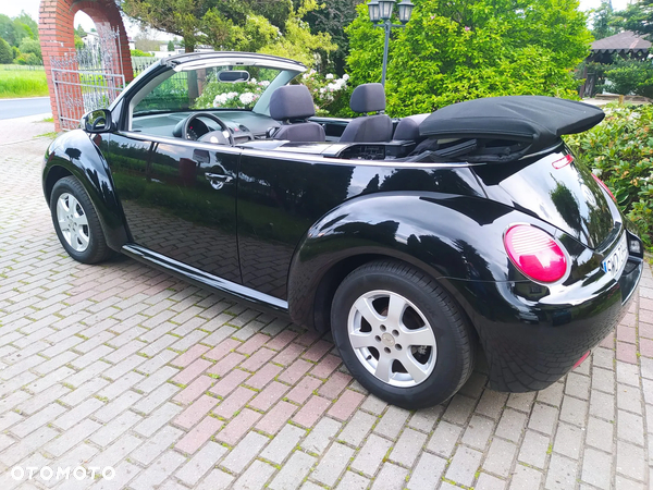 Volkswagen New Beetle 1.6 - 24