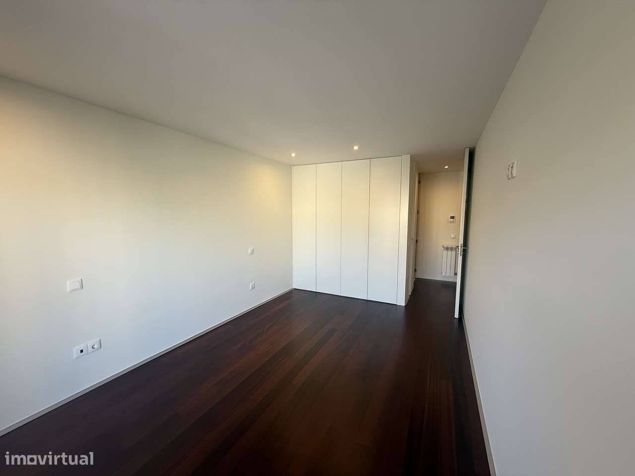 Apartamento T1 seminovo a 200 metros da praia-12