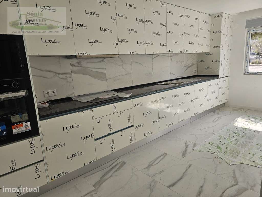 APARTAMENTO T3 EM MASSAMÁ PARA VENDA - Grande imagem: 2/16